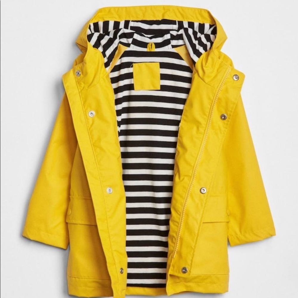 Gap yellow raincoat 12-18 months toddler